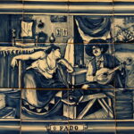 Pannello di azulejos raffigurante un fadista che dedica un fado a una donna.