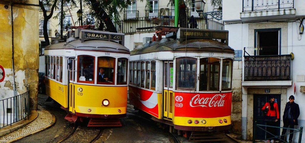 Il tram 28 di Lisbona. Stereotipo del tram portoghese