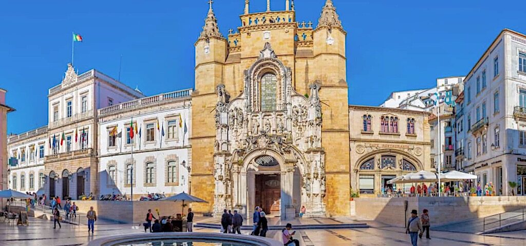 Facciata del Monastero di Santa Cruz a Coimbra