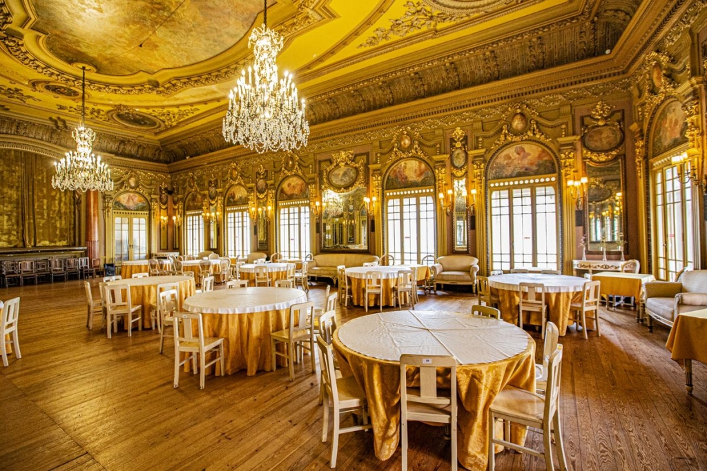 Sala degli Specchi