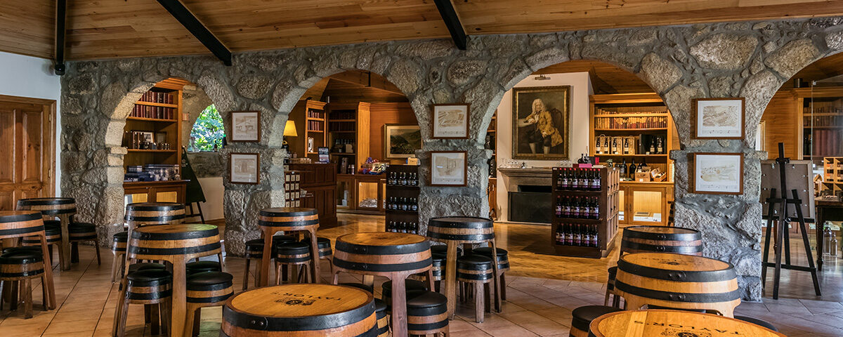 Interno della cantina di Vino di Porto Taylor's