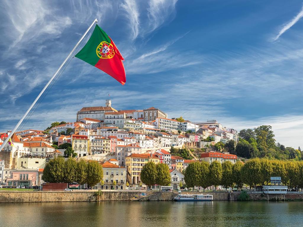 Coimbra - Vista della città dal Ponte di Santa Clara