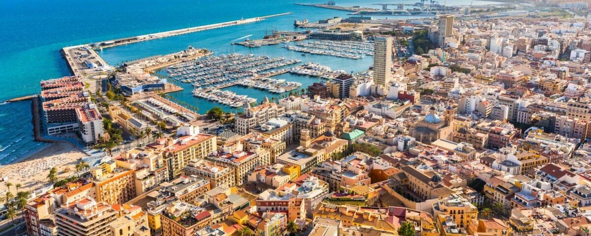 Guida italiana ad Alicante - Vista panoramica della città