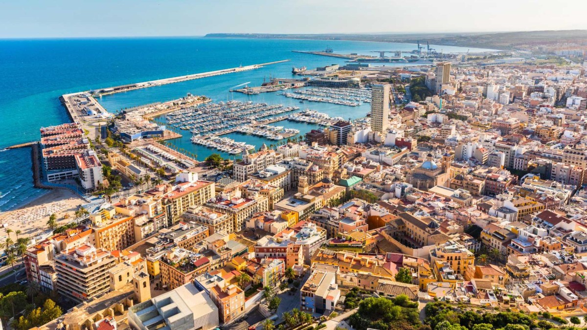 Guida italiana ad Alicante - Vista panoramica della città