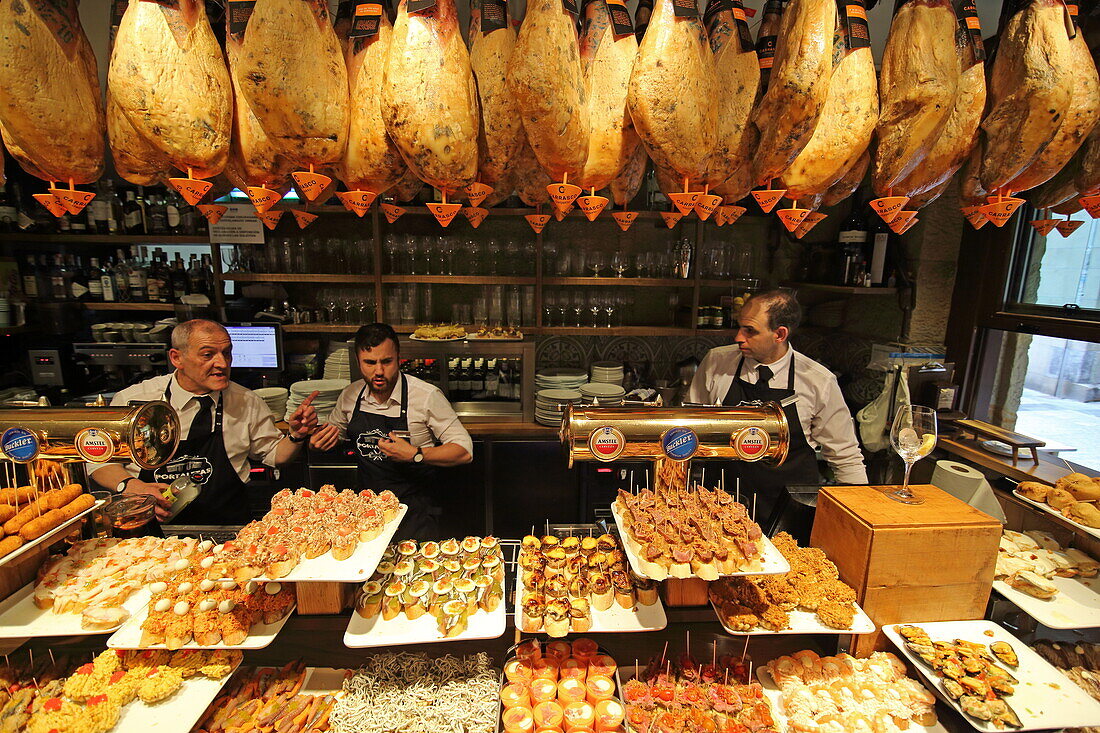 Guida italiana a San Sebastián - Tipici "pintxos" locali