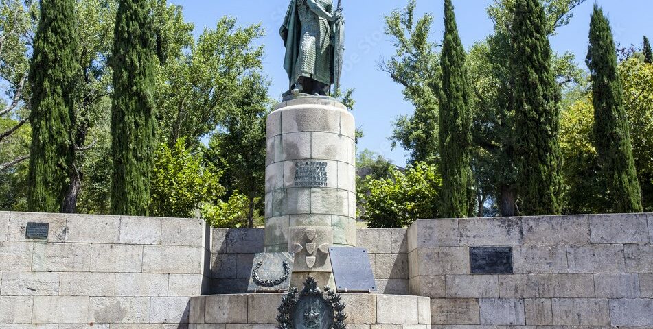 Statua di Dom Afonso Henriques a Guimarães